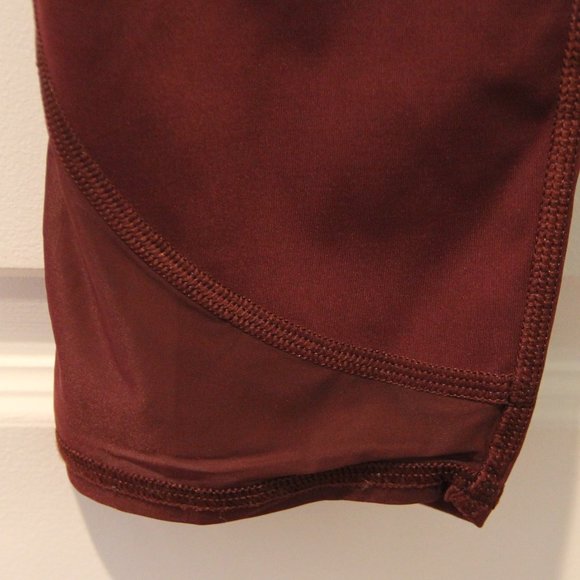 Athleta Lightning Capri in Burgundy (Size M) - Picture 8 of 13
